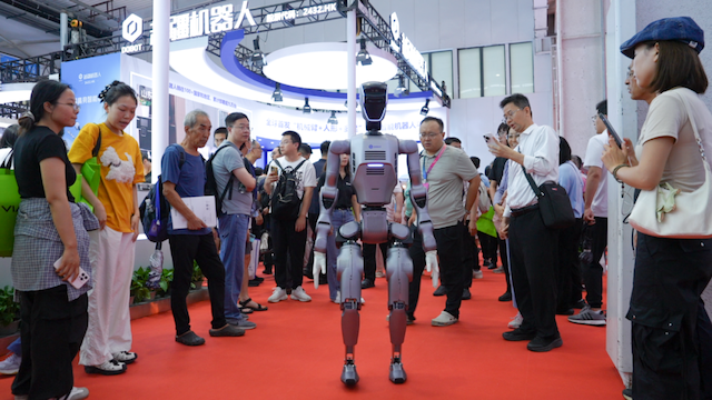 多足仿生機器人