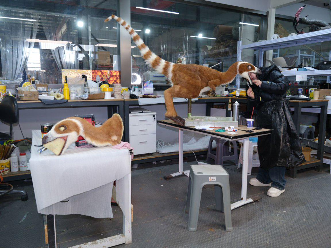 世界首例具身智能恐龍,開啟機器人娛樂化新賽道