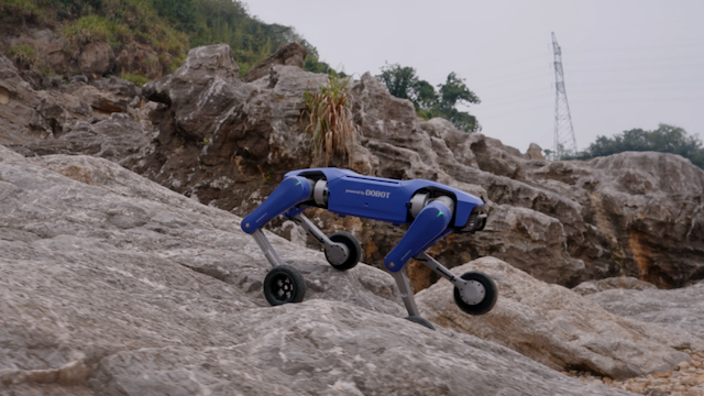 越疆發(fā)布全球首款家庭智能體機器人Rover X1，開創(chuàng)具身智能家用新紀元