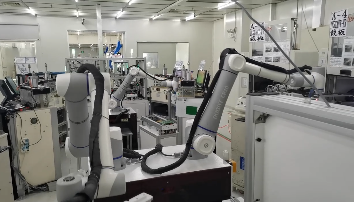 越疆CR10協(xié)作機器人,六軸協(xié)作機械手,工業(yè)制造協(xié)作機械臂,人機協(xié)作機器人、PCB 板燒錄流水線搬運