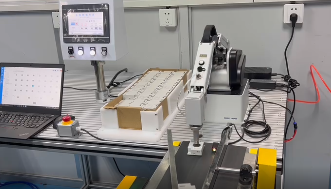 越疆,越疆科技,越疆機器人,越疆MG400,DOBOT?MG400,桌面機器人MG400,工業級桌面四軸協作機器人,四軸機器人品牌、流水線托盤上料